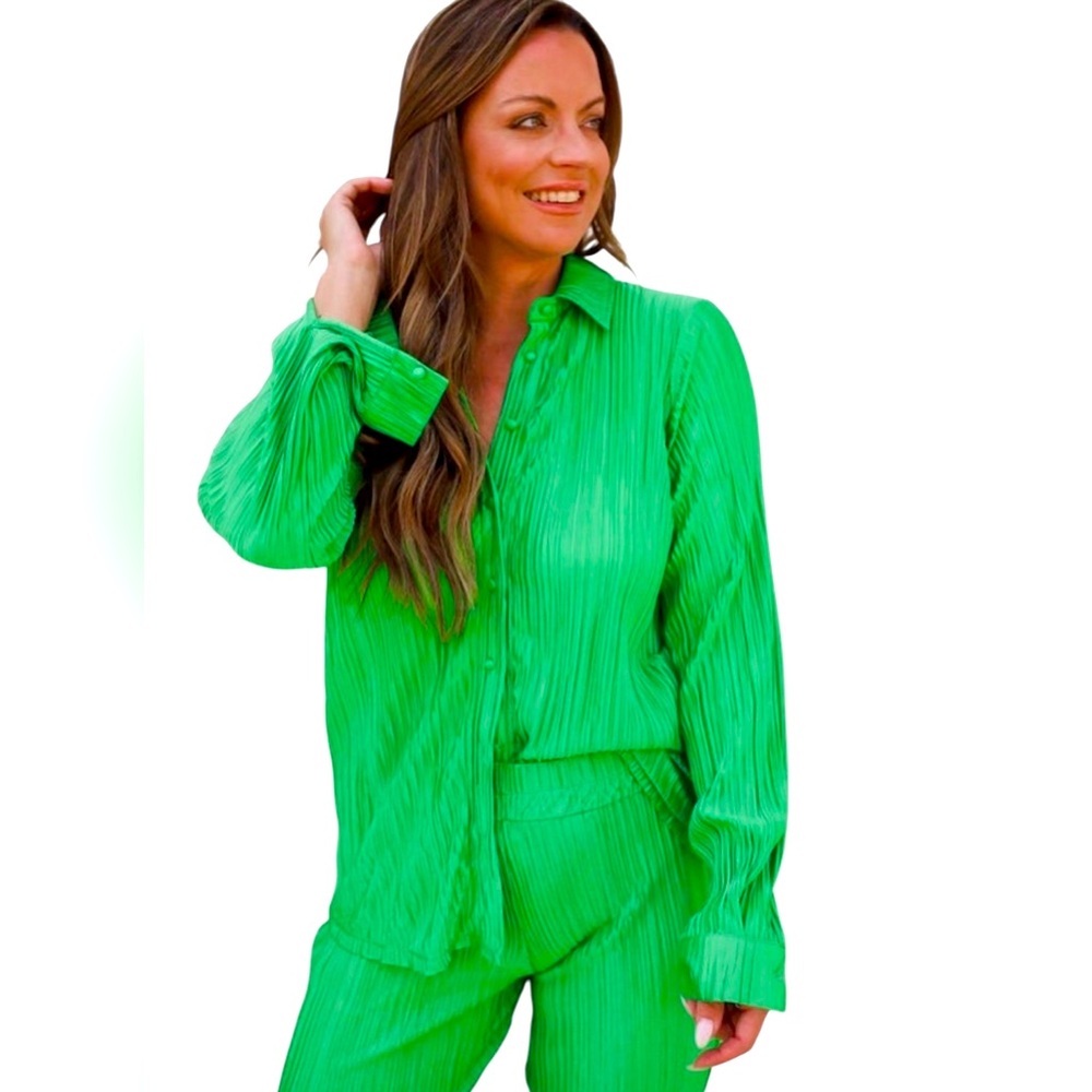 Vibrant Green Pleated Shirt and Pants Set -Size Large Abela Story & Co Boutique